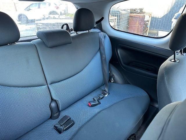 Gebraucht Toyota Yaris Edition 87 PS (63 kW) 2005 Silber Kleinwagen