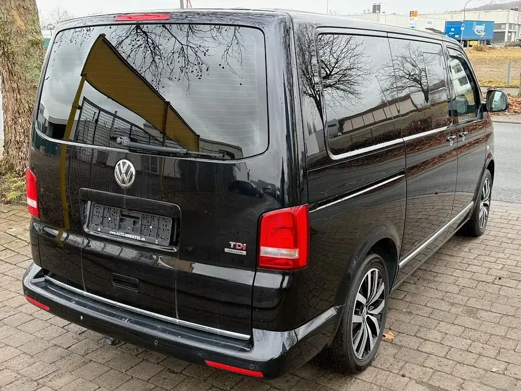 Używany VW T5 Highline 179 KM (131 kW) 2015 Czarny Van