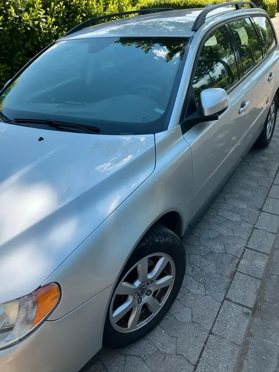 Gebraucht Volvo V70 136 PS (100 kW) 2010 Grau Kombi