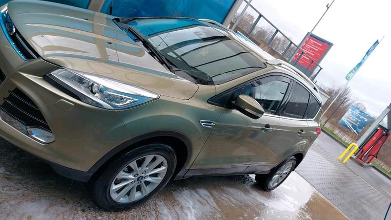 Gebraucht Ford Kuga 150 PS (110 kW) 2015 Andere farben SUV