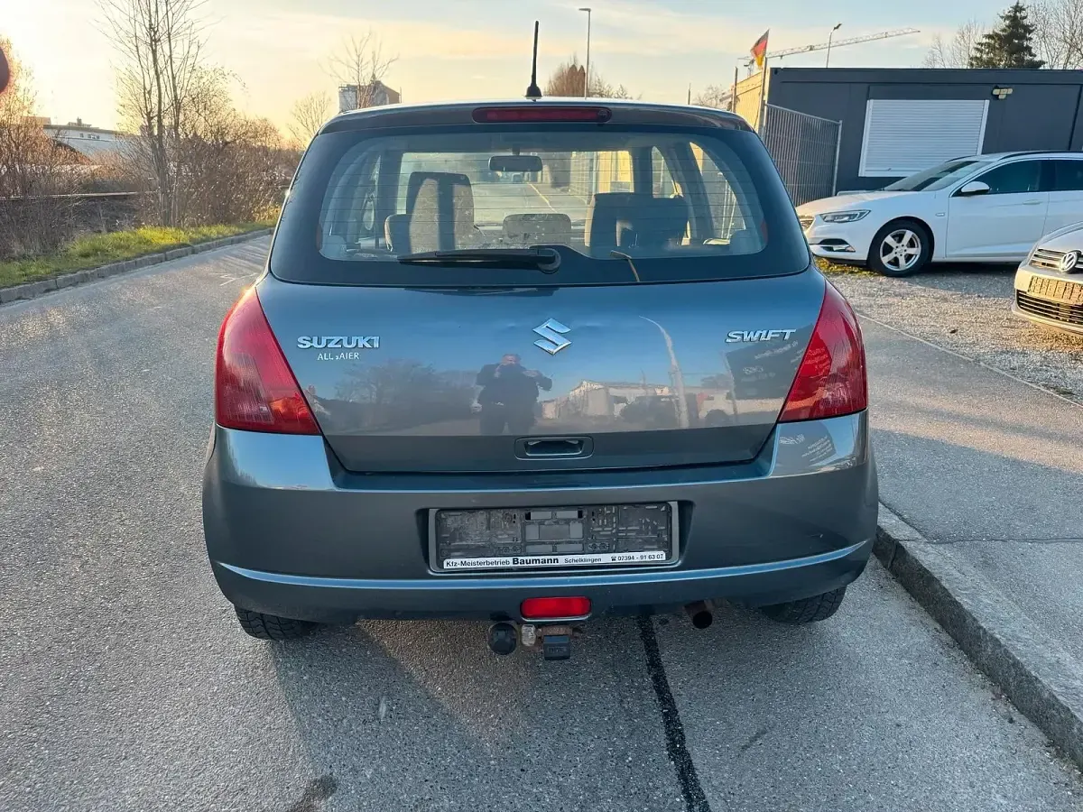 Gebraucht Suzuki Swift 95 PS (69 kW) 2006 Grau Kleinwagen