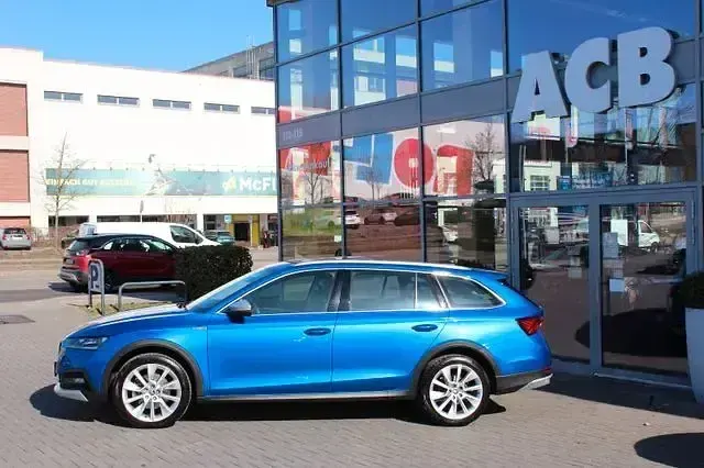 Gebraucht Skoda Octavia Scout 4x4 200 PS (147 kW) 2022 Schwarzmagic perleffekt (metallic) Kombi