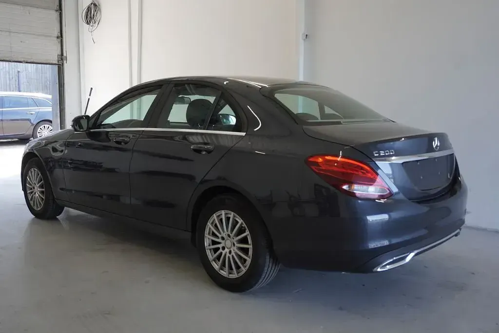 Gebraucht Mercedes C200 136 PS (100 kW) 2015 Grau Limousine