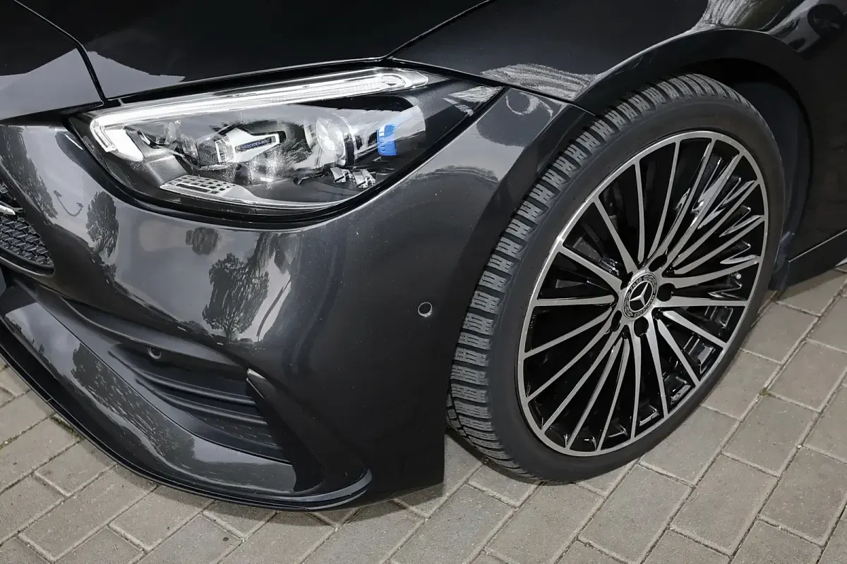 Gebraucht Mercedes C300 AMG 265 PS (194 kW) 2023 Metalliclack graphitgrau Kombi