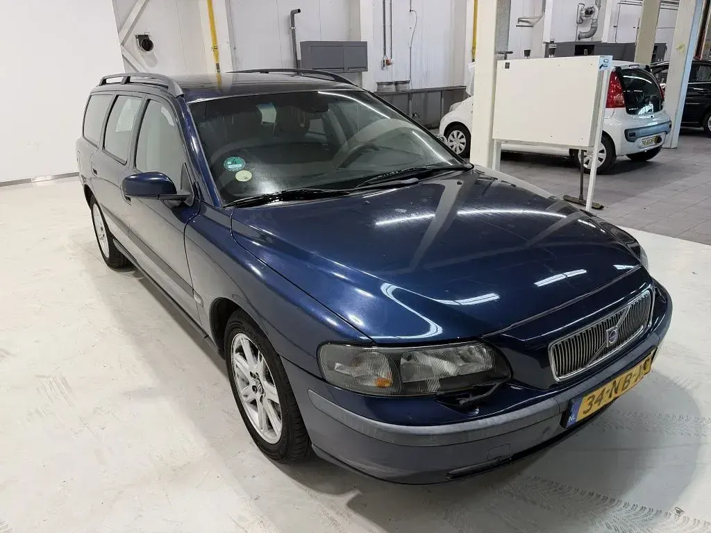 Gebraucht Volvo V70 140 PS (102 kW) 2003 Blau Kombi