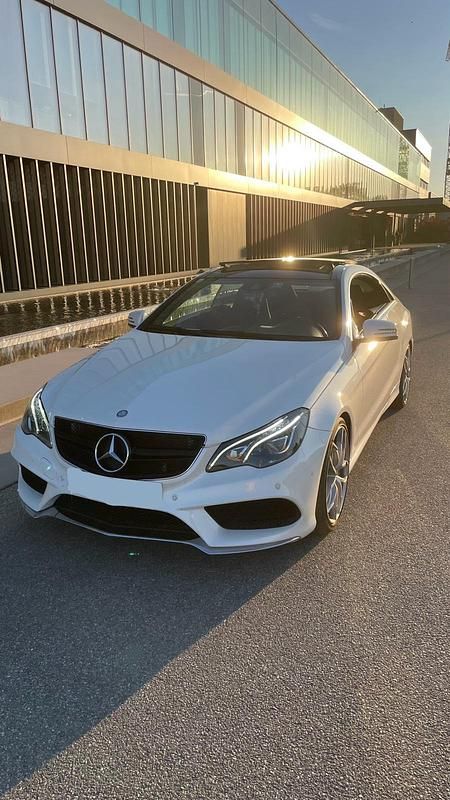 Weiß Gebraucht 2014 Mercedes E400 AMG Coupé | 29.999 € - Bild 1/4