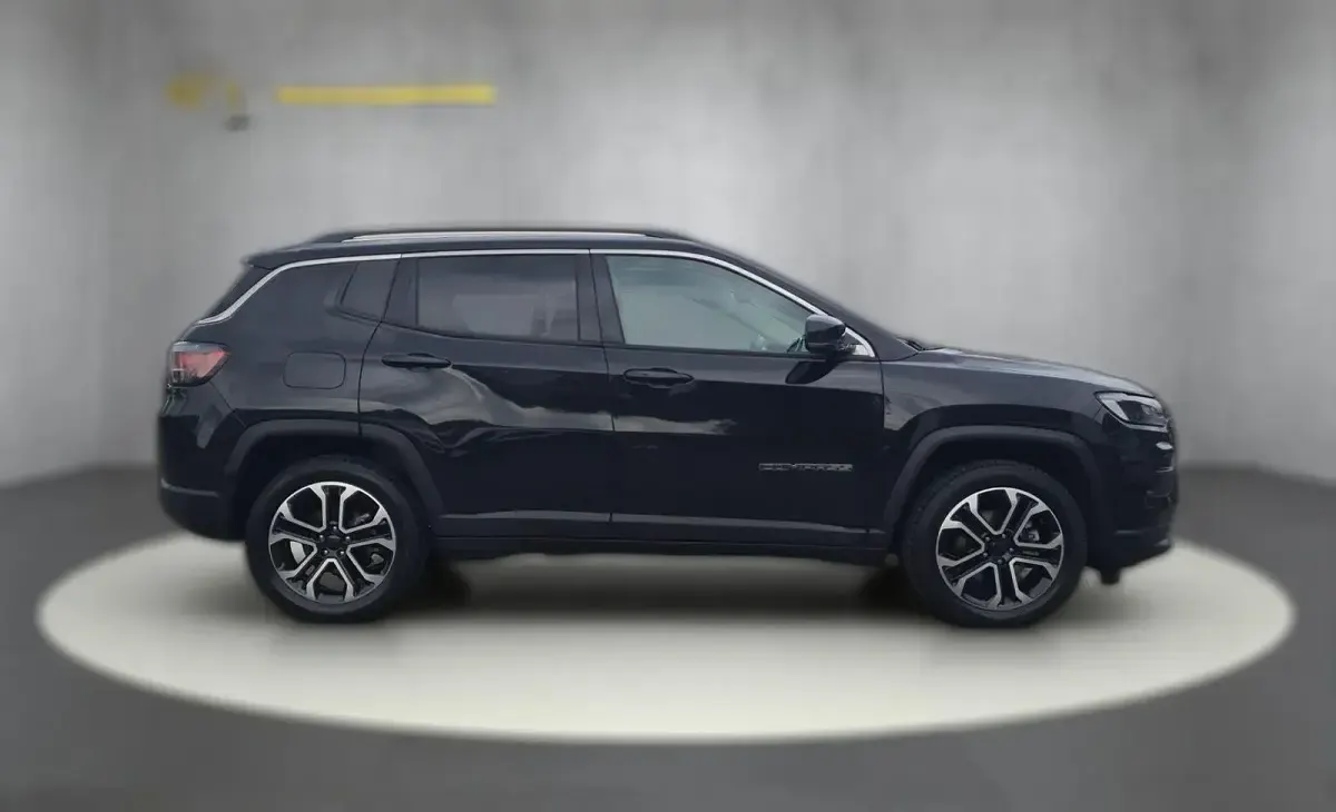 Gebraucht Jeep Compass 80th Anniversary 150 PS (110 kW) 2022 Schwarz metallic SUV