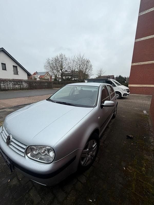 Gebraucht VW Golf IV 2001 Silber Kleinwagen