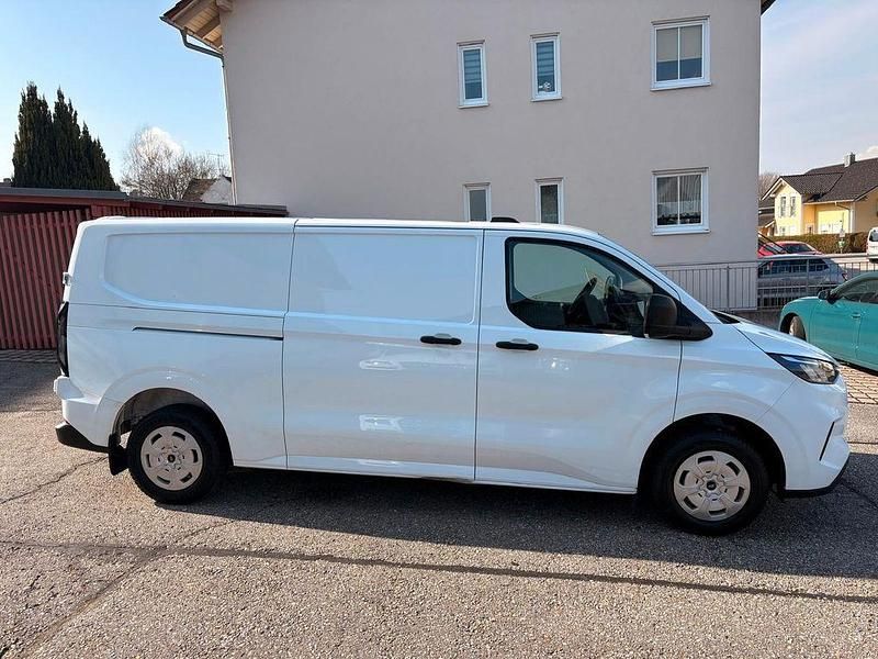 Gebraucht Ford Transit Custom Trend 136 PS (100 kW) 2024 Weiß Van / Kleinbus