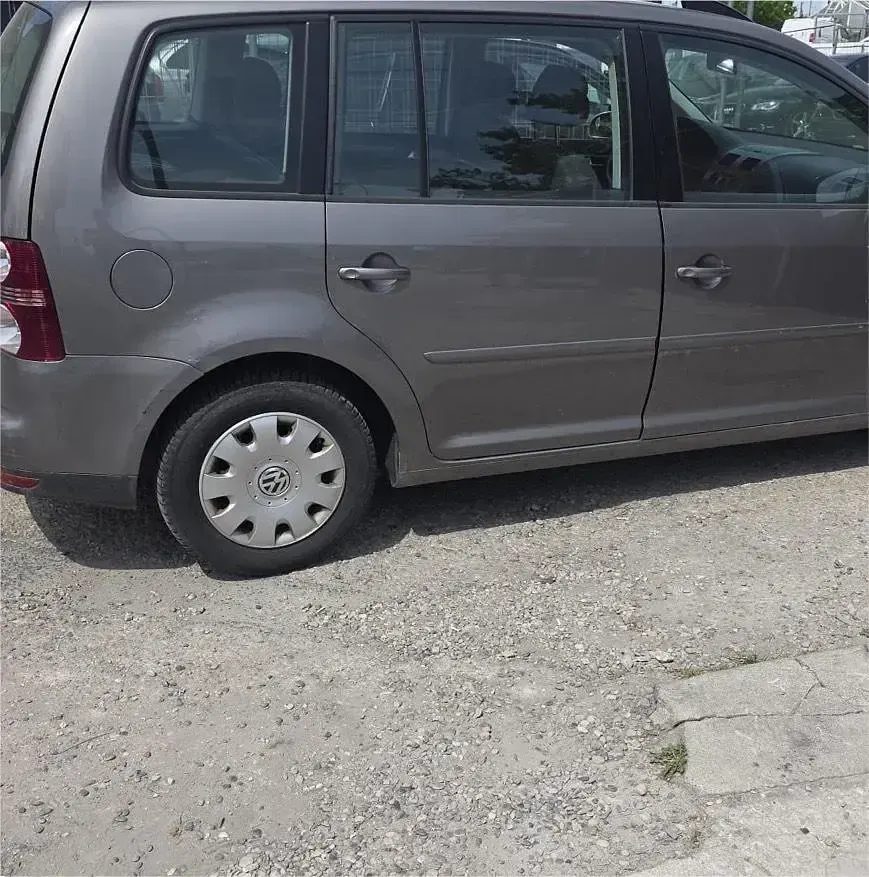 Gebraucht VW Touran 105 PS (77 kW) 2008 Grau Van / Kleinbus