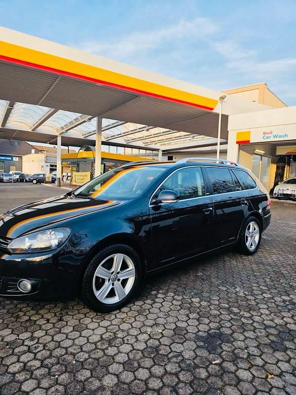 Second-hand VW Golf VI 105 CP (77 kW) 2011 Negru Hatchback
