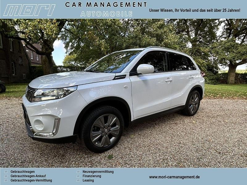 Gebraucht Suzuki Vitara 129 PS (94 kW) 2021 Cool white pearl metallic SUV