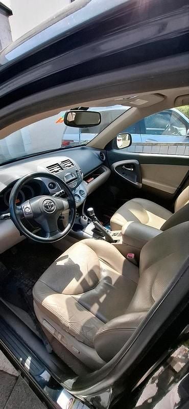 Schwarz Gebraucht 2006 Toyota RAV4 SUV | 3.600 € (Superpreis) - Bild 1/4
