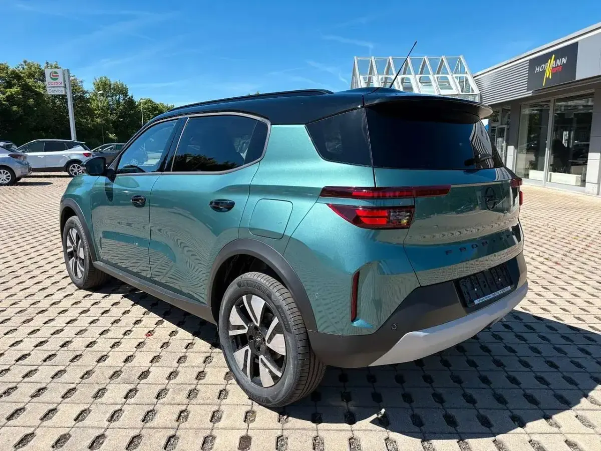 Neu Opel Frontera Ultimate 145 PS (106 kW) 2026 Grün SUV