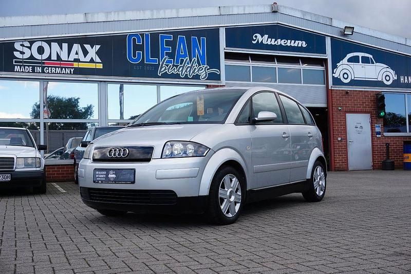Silber Gebraucht 2001 Audi A2 Young Kleinwagen | 5.990 € (Teuer) - Bild 1/4