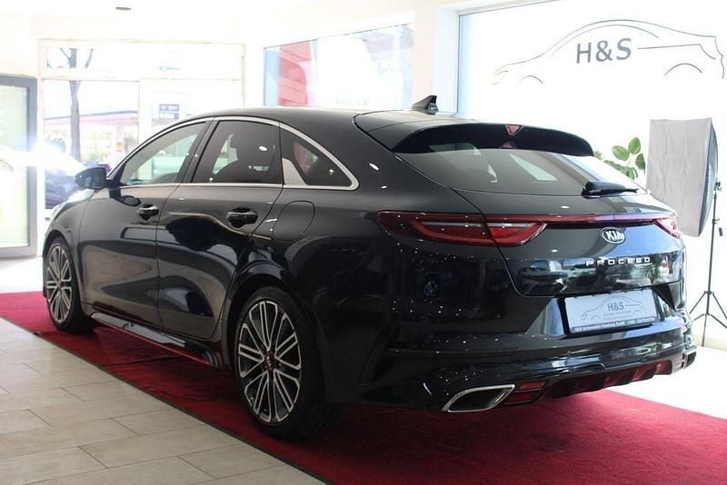 Gebraucht Kia ProCeed GT GT 204 PS (150 kW) 2019 Schwarz Kleinwagen