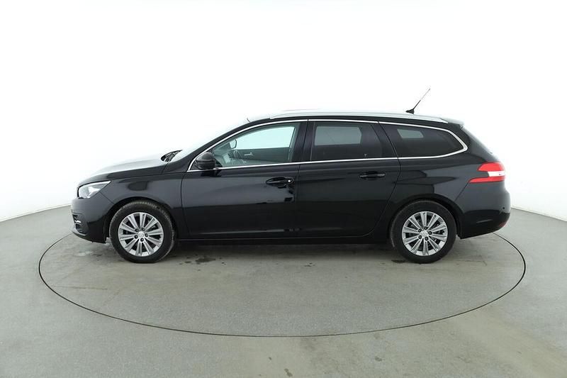Gebraucht Peugeot 308 Allure 131 PS (96 kW) 2021 Schwarz Kombi