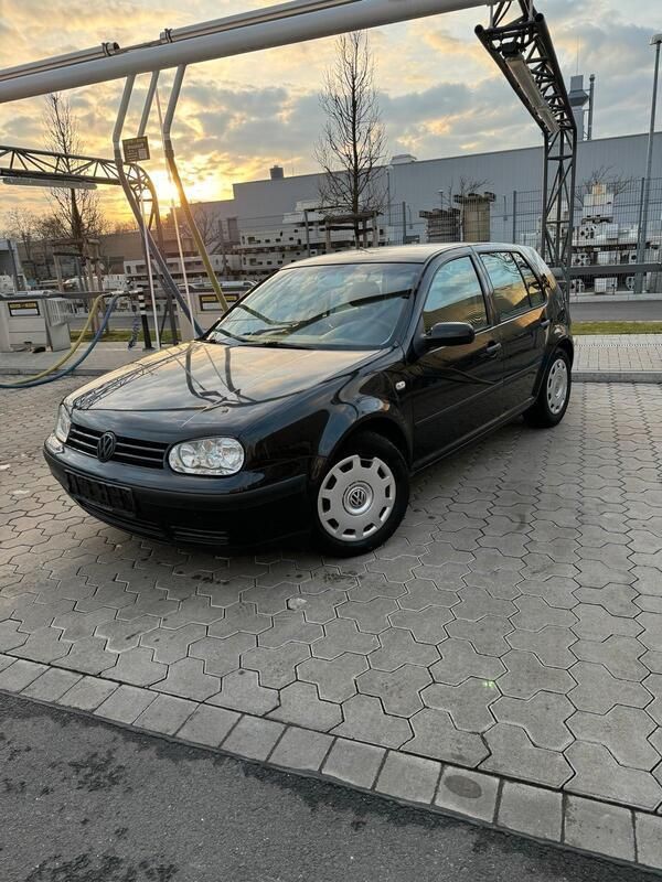 Schwarz Gebraucht 2000 VW Golf IV Kleinwagen | 1.600 € (Fairer Preis) - Bild 1/4