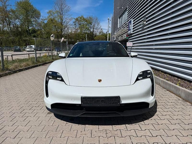 Gebraucht Porsche Taycan Basis 239 kW (326 PS) 2022 Weiß Limousine