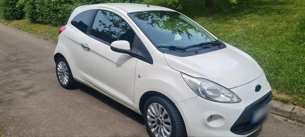 Gebraucht Ford Ka 75 PS (55 kW) 2010 Weiß Kleinwagen