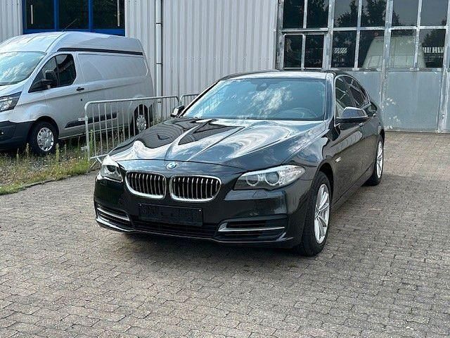 Gebraucht BMW 518 Performance 136 PS (100 kW) 2015 Grau Limousine