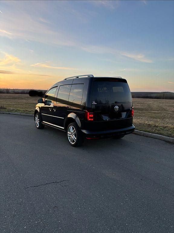 Gebraucht VW Caddy Highline 150 PS (110 kW) 2017 Schwarz Van / Kleinbus