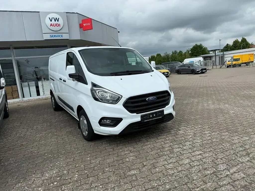 Gebraucht Ford Transit Custom Trend 131 PS (96 kW) 2022 Weiß Van