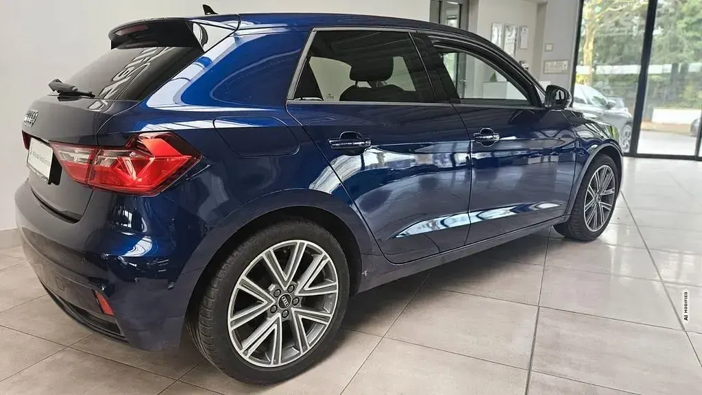 Gebraucht Audi A1 Sportback Advanced Plus 95 PS (69 kW) 2023 Blau metallic Kleinwagen
