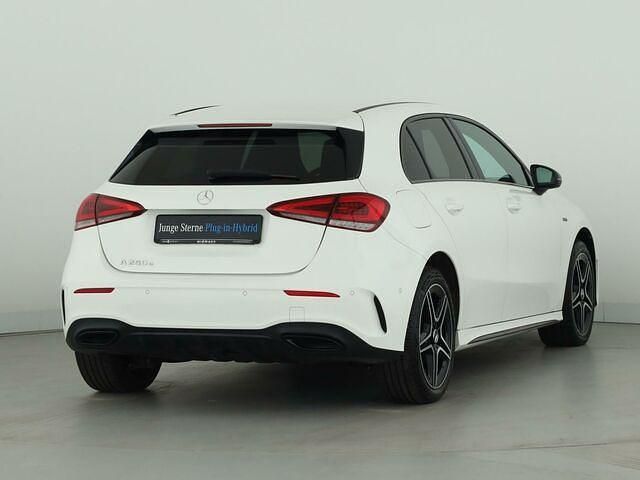 Gebraucht Mercedes A250 AMG 160 PS (117 kW) 2021 Unilack polarweiss Limousine