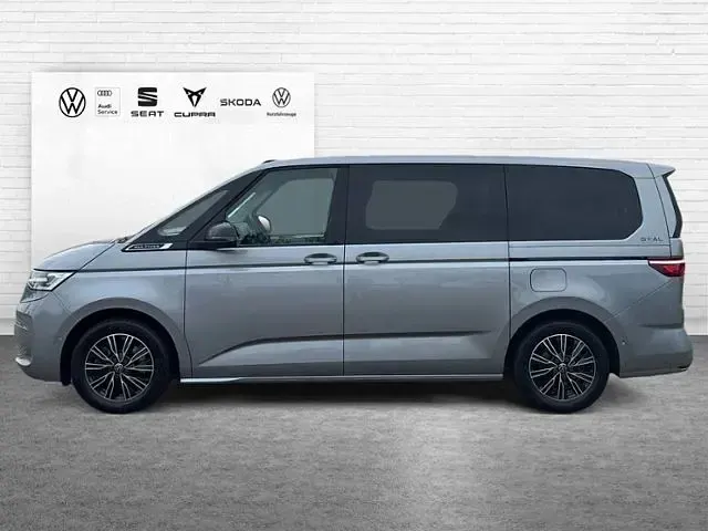 Używany VW Multivan Goal 150 KM (110 kW) 2025 Srebrny Minivan