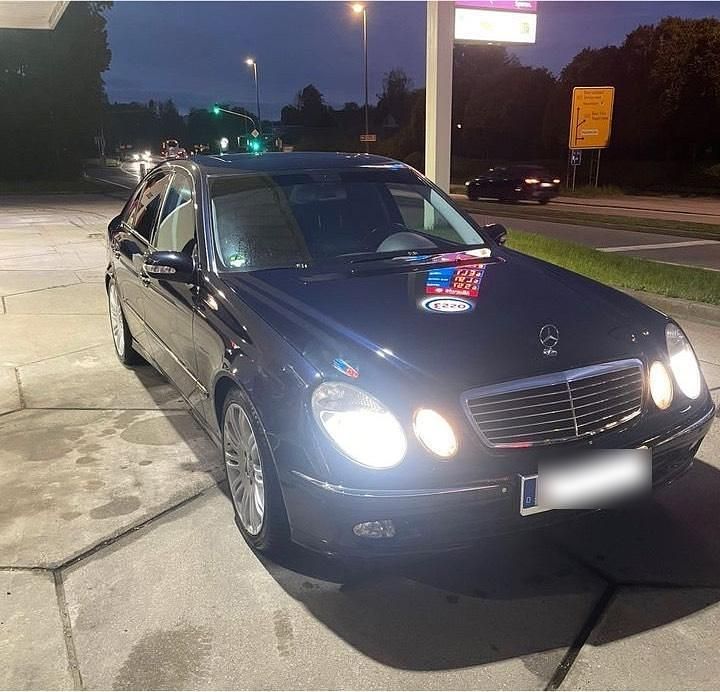 Gebraucht Mercedes E500 306 PS (225 kW) 2003 Limousine