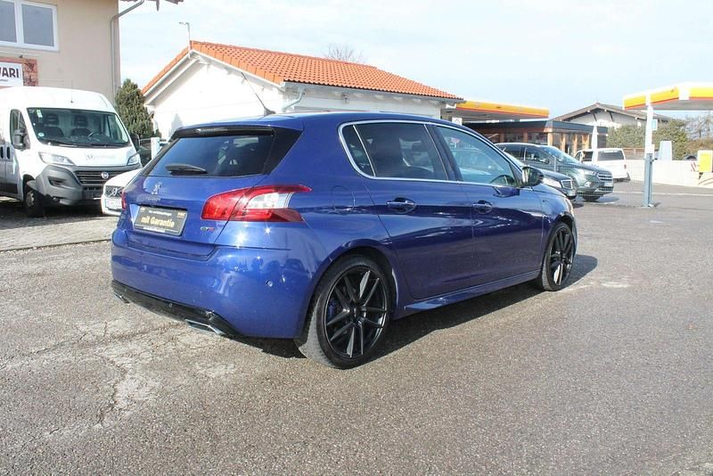 Gebraucht Peugeot 308 GT 205 PS (150 kW) 2015 Lackierung magneticblau Kleinwagen
