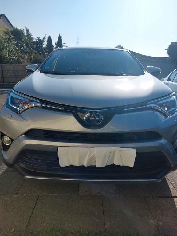 Gebraucht Toyota RAV4 197 PS (144 kW) 2018 Grau SUV