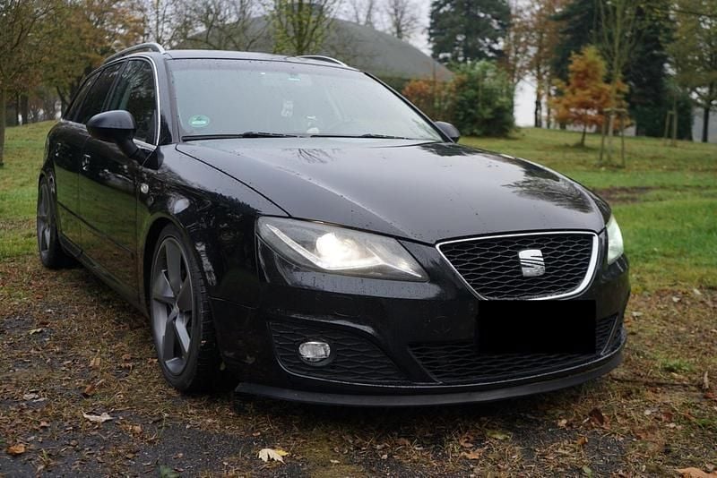 Schwarz Gebraucht 2012 Seat Exeo Sport Kombi | 4.100 € (Fairer Preis) - Bild 1/4