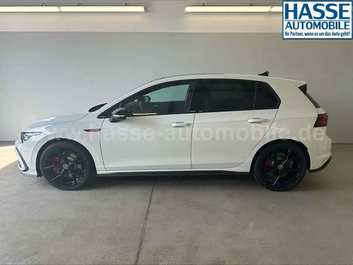 Gebraucht VW Golf VIII GTI 265 PS (194 kW) 2024 [0q0q] pure white Limousine