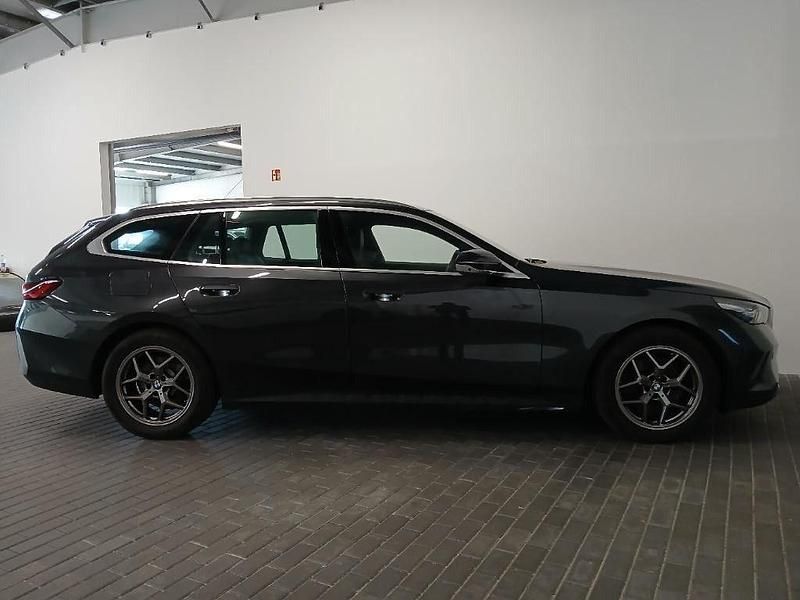 Gebraucht BMW 320 Shadowline 190 PS (139 kW) 2024 Schwarzkeine angabe Kombi