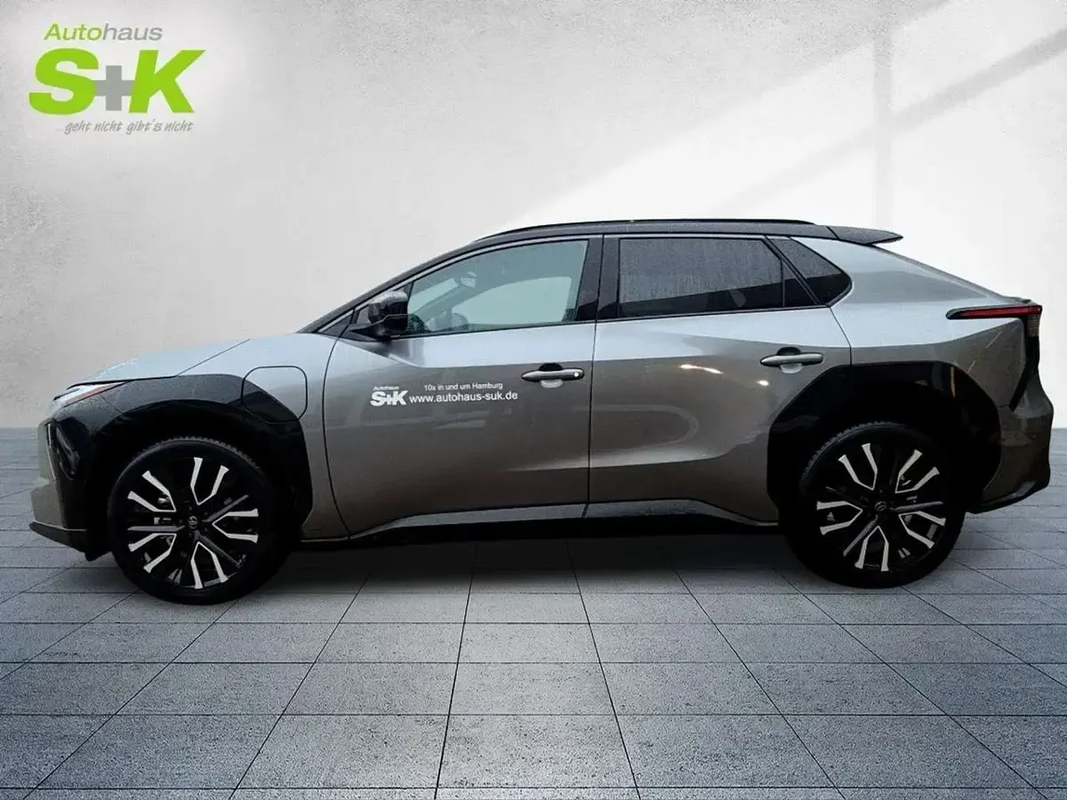 Gebraucht Toyota bZ4X Lounge 253 kW (345 PS) 2026 Precious metal grey metallic / SUV
