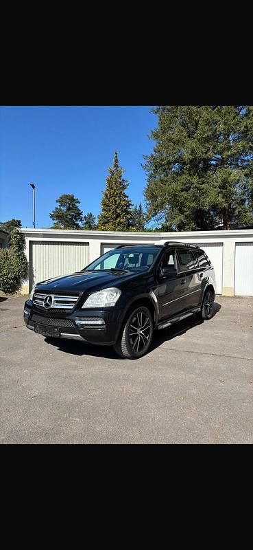 Schwarz Gebraucht 2010 Mercedes GL450 SUV | 9.500 € (Fairer Preis) - Bild 1/4