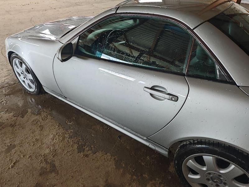 Gebraucht Mercedes SLK320 218 PS (160 kW) 2000 Silber Cabrio