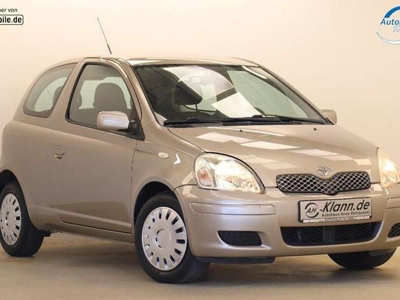 Grau Gebraucht 2004 Toyota Yaris Sol Kleinwagen | 2.999 € (Teuer) - Bild 1/4