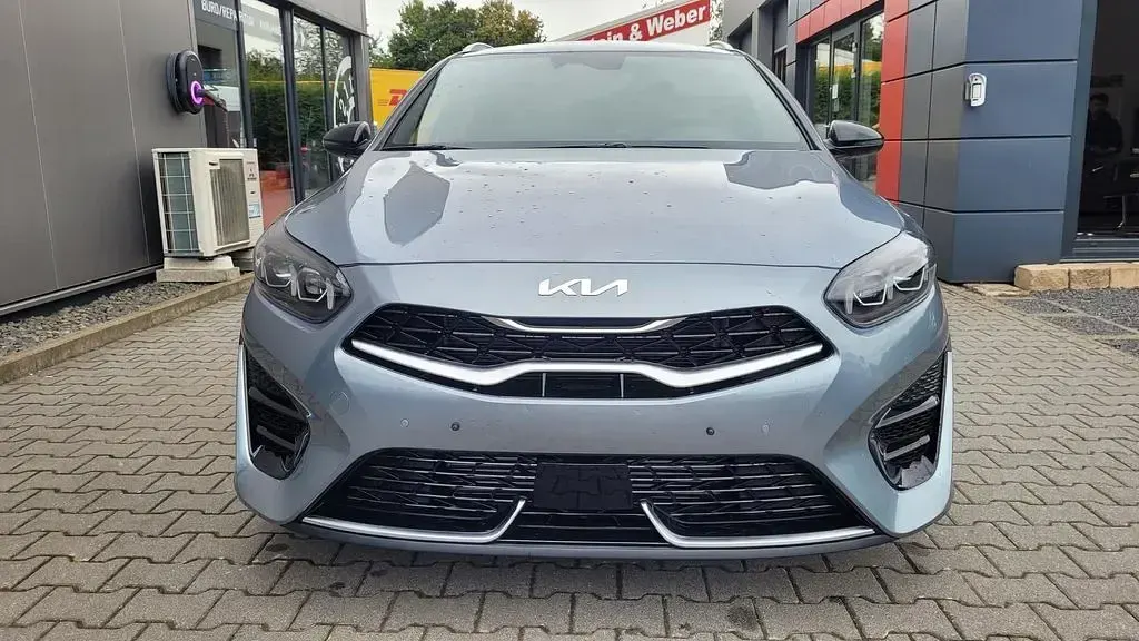 Neu Kia Ceed GT GT-Line 140 PS (102 kW) 2025 Silber Kombi