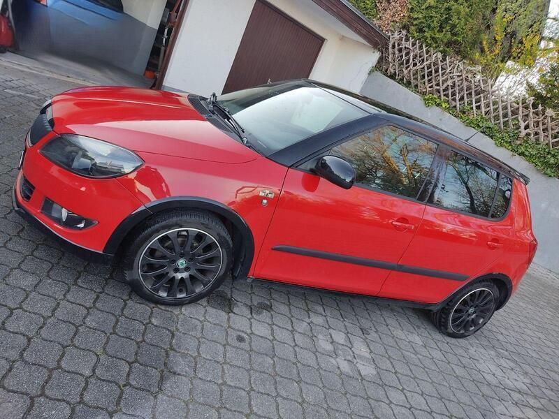 Rot Gebraucht 2012 Skoda Fabia Monte Carlo Kleinwagen | 5.400 € (Fairer Preis) - Bild 1/4