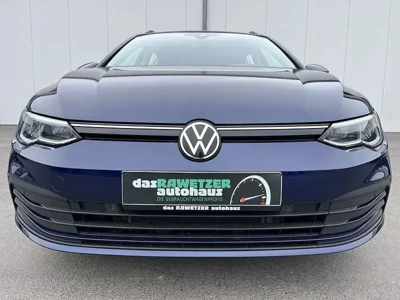 Gebraucht VW Golf VII Life 116 PS (85 kW) 2021 Blau Kleinwagen