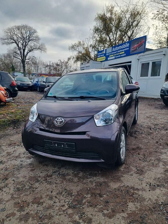 Gebraucht Toyota iQ Basis 68 PS (50 kW) 2009 Kleinwagen