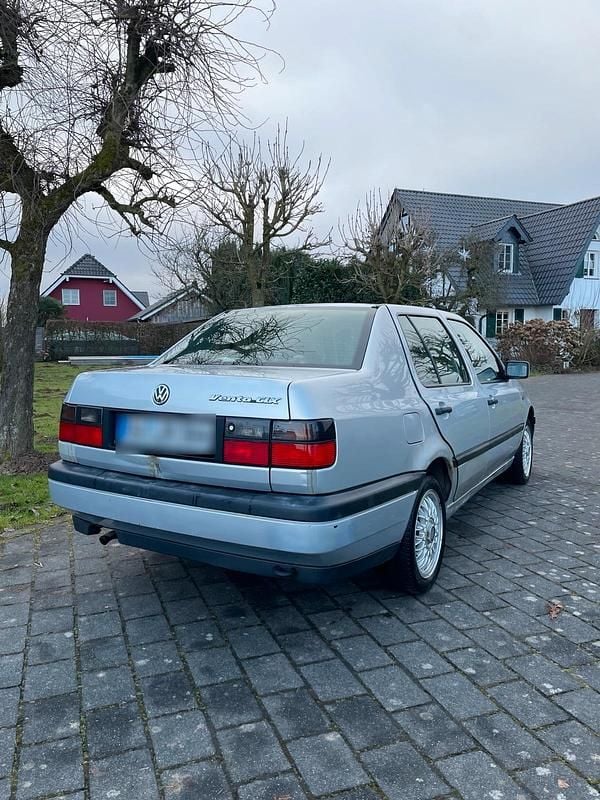 Second-hand VW Vento 75 CP (55 kW) 1997 Berlinǎ