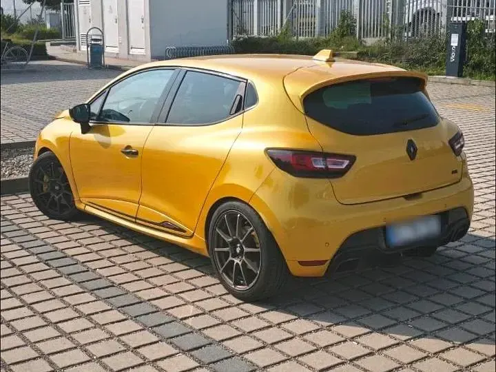 Gebraucht Renault Clio IV Trophy 220 PS (161 kW) 2016 Gelb Kleinwagen