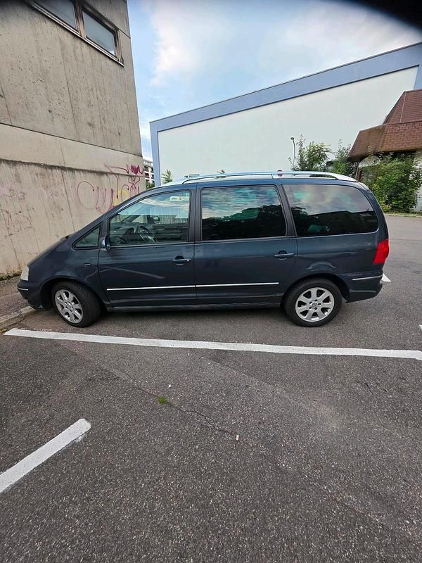 Grau Gebraucht 2006 VW Sharan Van / Kleinbus | 4.000 € (Fairer Preis) - Bild 1/4