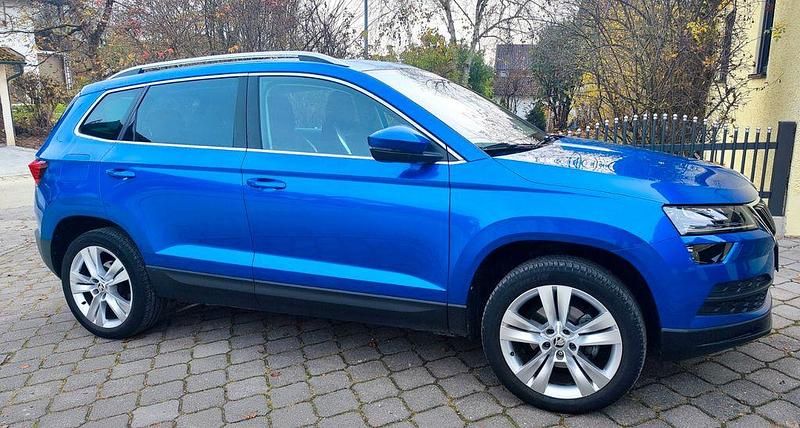 Blau Gebraucht 2021 Skoda Karoq Style SUV | 25.850 € (Fairer Preis) - Bild 1/4