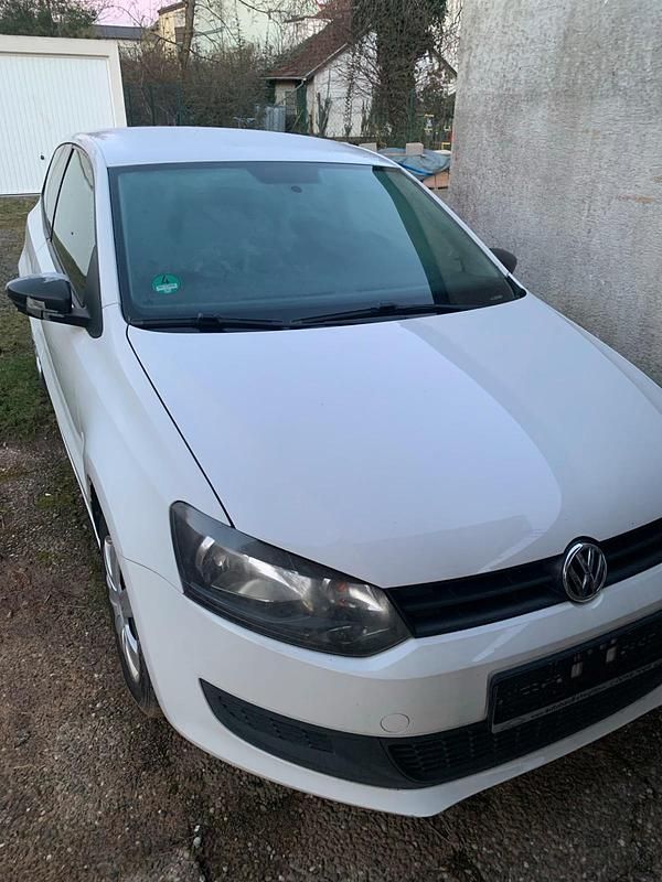 Gebraucht VW Polo 69 PS (50 kW) 2012 Weiß Kleinwagen