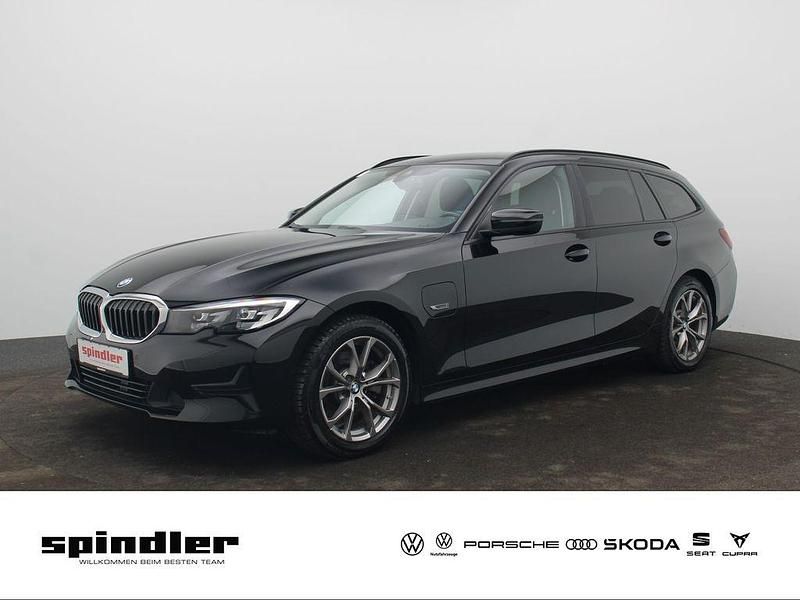 Gebraucht BMW 320e 204 PS (150 kW) 2021 Schwarz ii Kombi